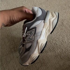 Gray and silver new balance, worn a few times, gently used.